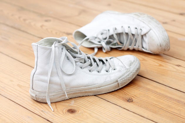 5 Simple Ways to Keep Your Sneakers White